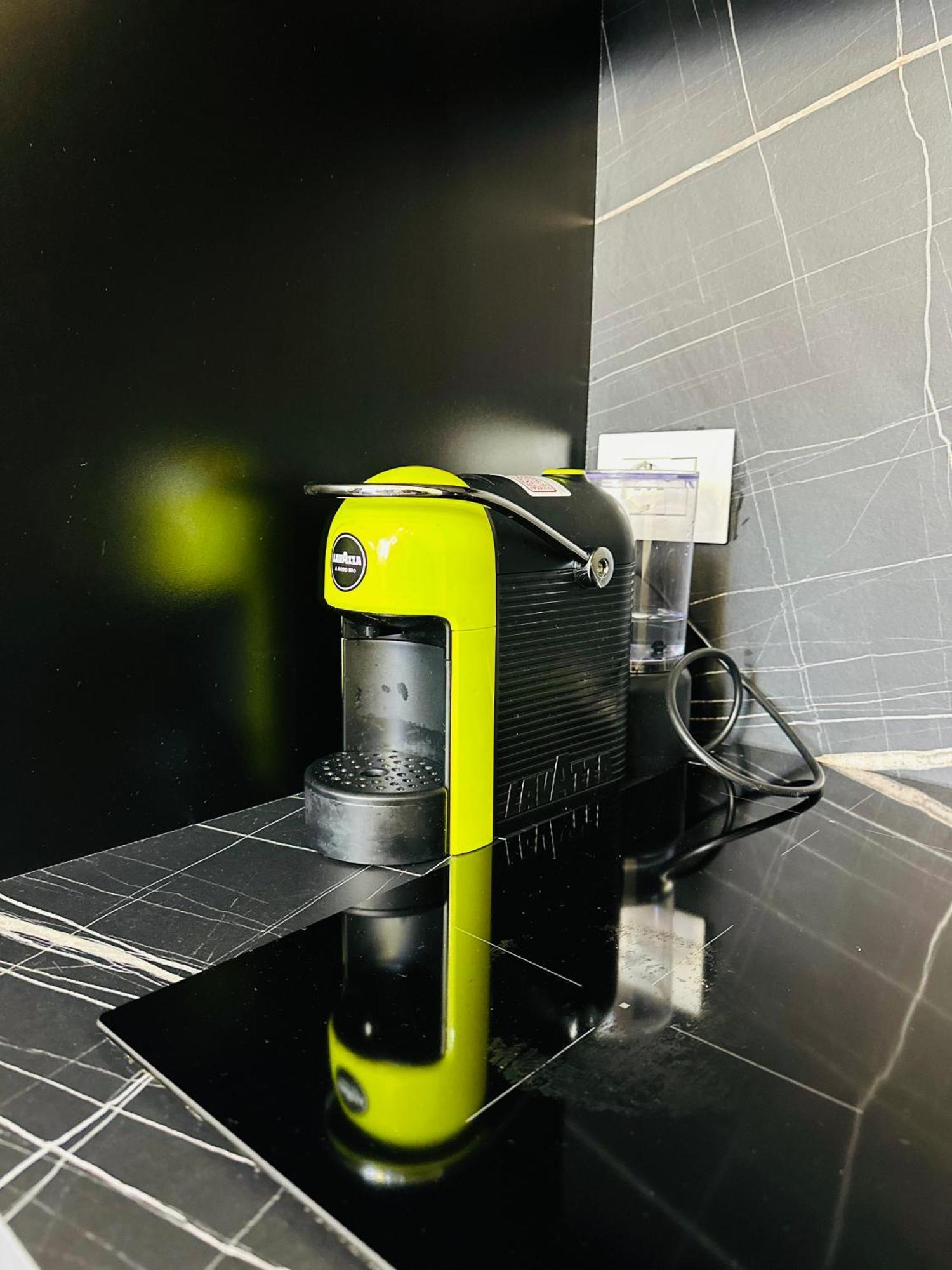 Luxurious Central Stay - Self Check-In Tiranë Eksteriør bilde