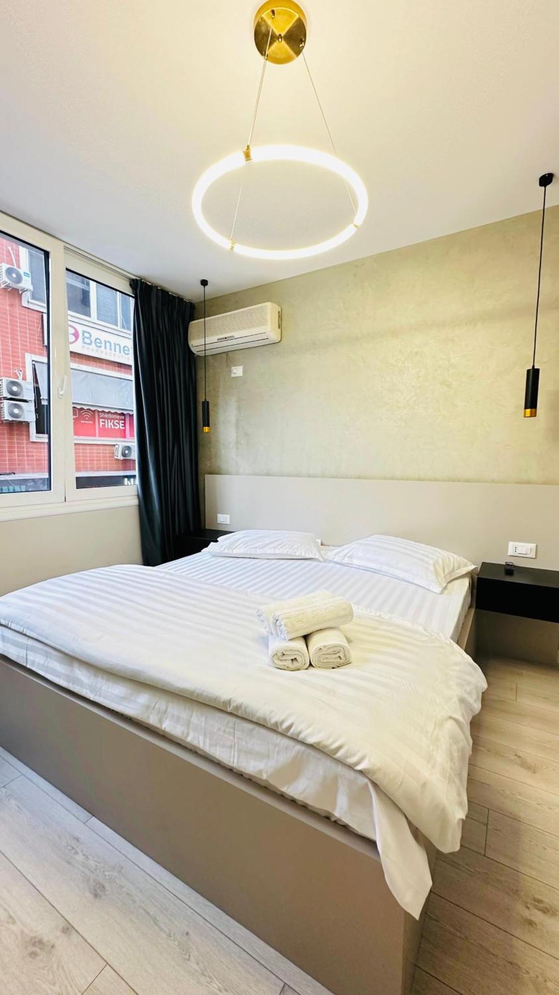 Luxurious Central Stay - Self Check-In Tiranë Eksteriør bilde