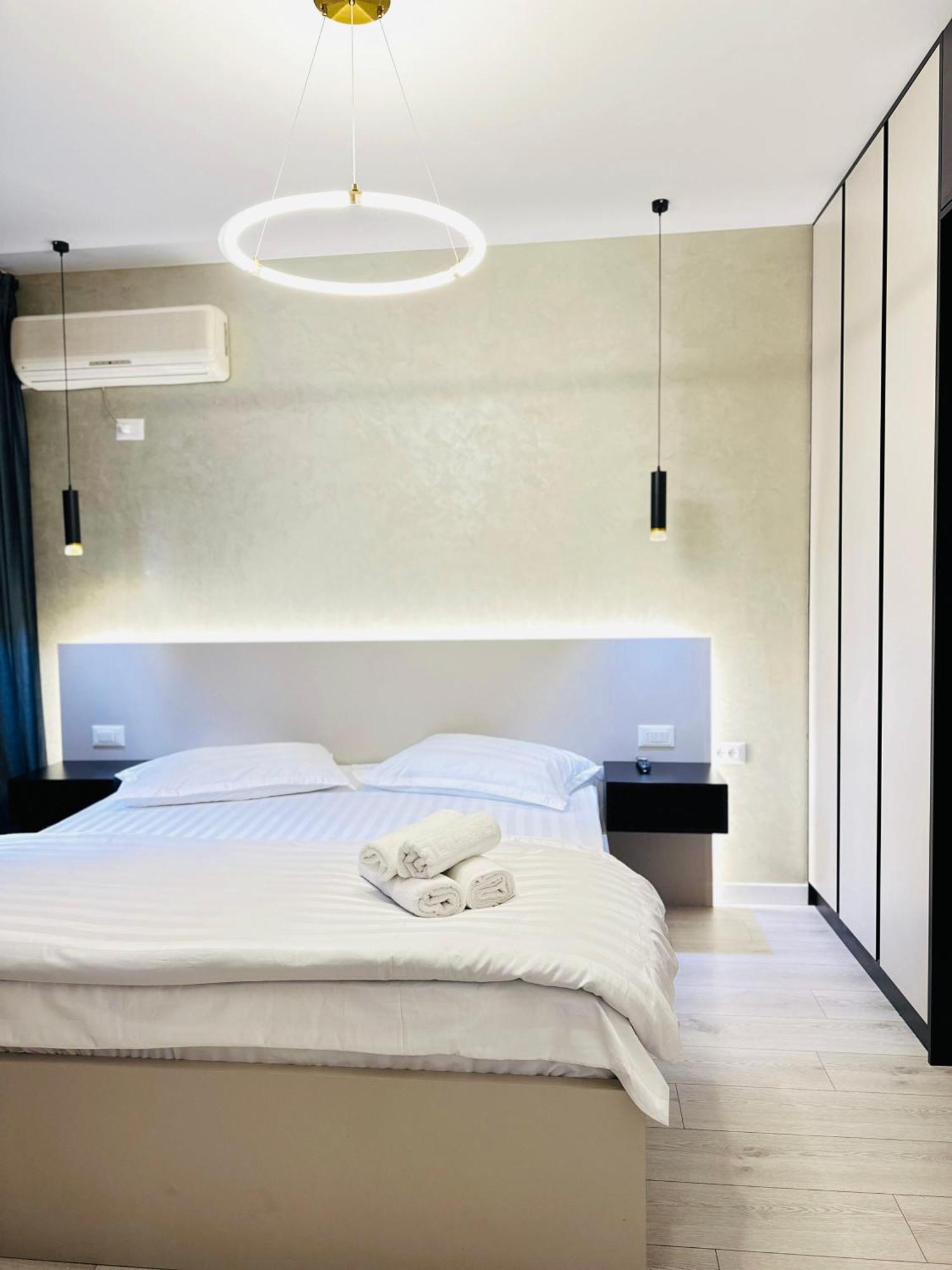 Luxurious Central Stay - Self Check-In Tiranë Eksteriør bilde